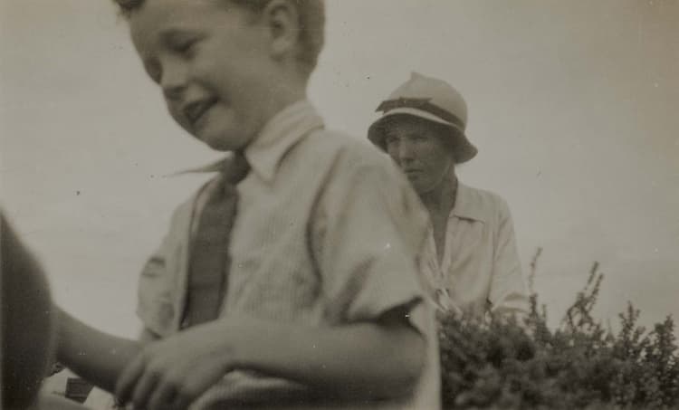 Tom and Enid Faber, Wales, August 1933.