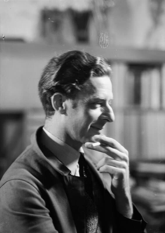 Edward McKnight Kauffer by Howard Coster, 1927.