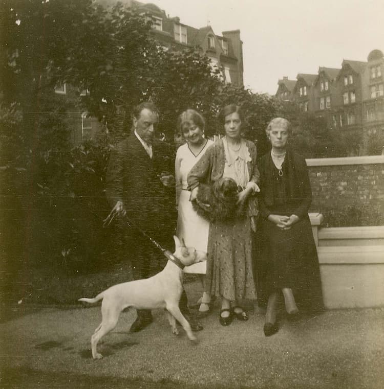 Ralph Hodgson, Aurelia Bolliger, Vivien Eliot and Vivien’s aunt, Lillia Symes, Compayne Gardens, London, July 1932.