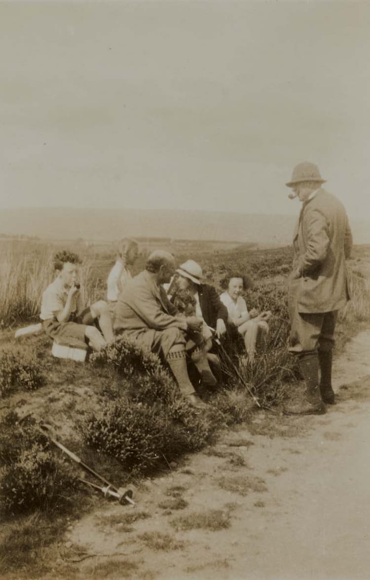 ‘And I have been out with the guns. A number of ladies and gentlemen assemble on a moor (moor very beautiful with heather, purple, high, distant views of surrounding country and Plinlimmon), gentlemen looking like retired Majors (which they often are) ladies very horsy and horsefaced in tweeds with red setters, with their shot guns.’ (2 September 1933); Shooting party: the Faber family and Major Forbes (standing) on the moor, Wales, August 1933.