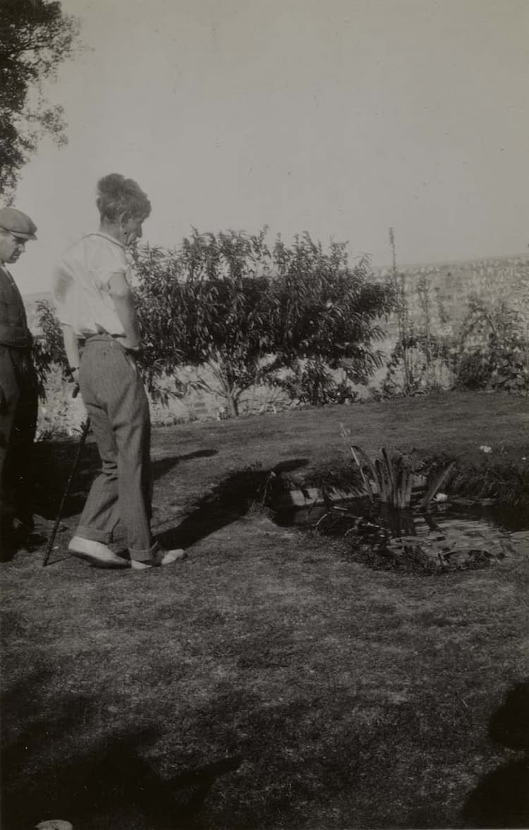 Leonard Woolf with the gardener at Monk’s House, Rodmell, East Sussex, September 1933.