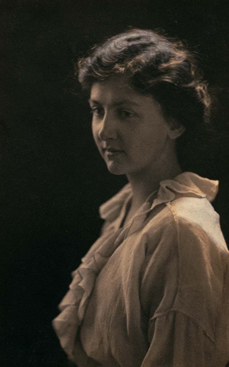 Emily Hale in 1914; her favourite photograph of herself.