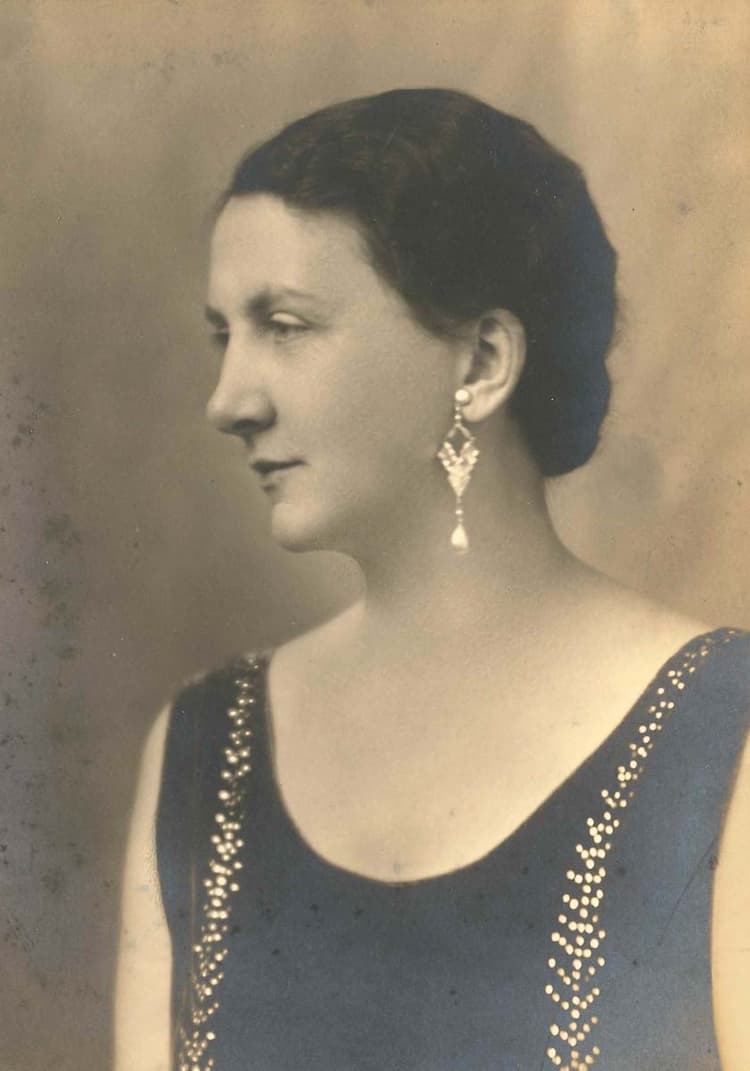 Portrait of Emily Hale, ca. 1910s–20s.
