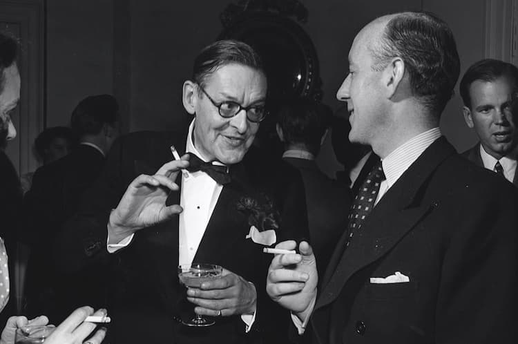 Eliot with Alec Guinness, at a reception to celebrate The Cocktail Party.